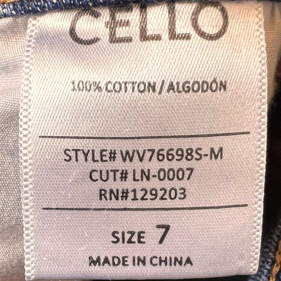 Cello Women's Juniors Size 7 Blue Straight Leg Distressed Raw Hem Ripped Jeans - Picture 6 of 12